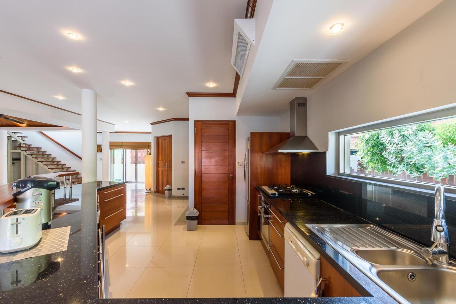 Amber Pool Villa Naiharn Rawai Exterior photo